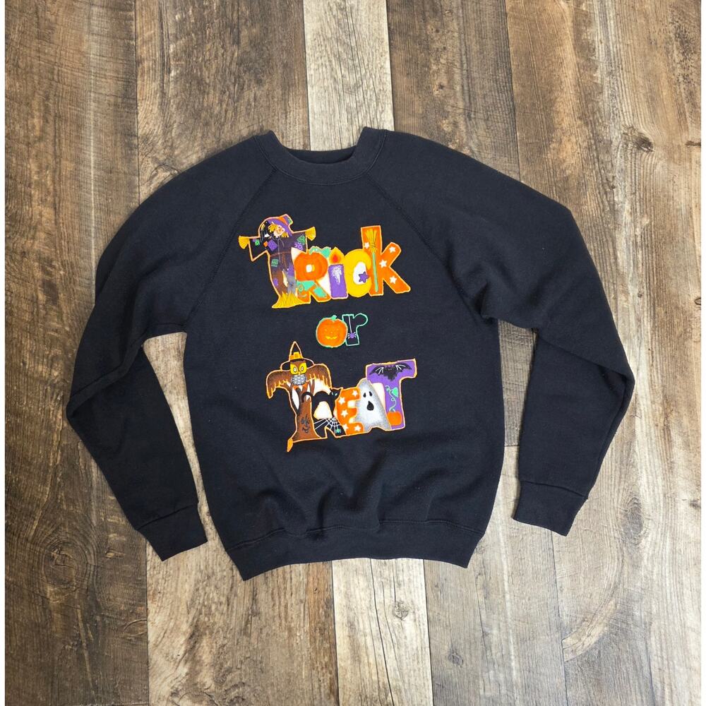 VINT Halloween Sweatshirt Trick or Treat Crewneck Spooky Cute Fall Youth Large